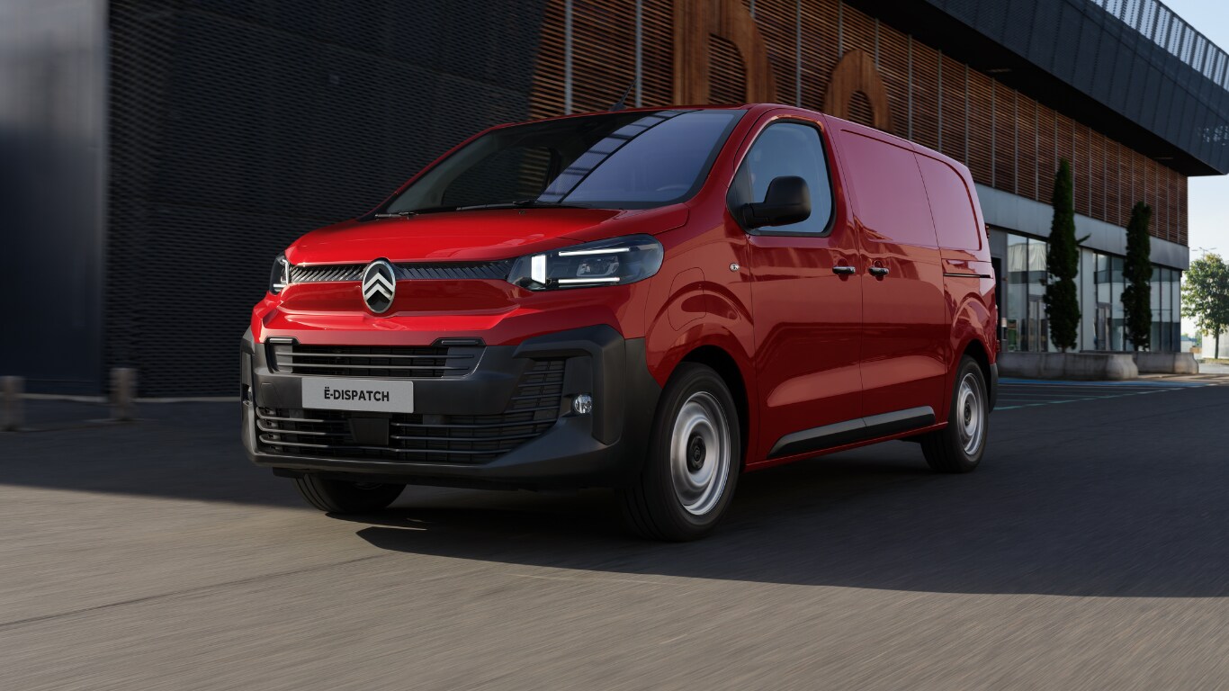 Red new ë-Jumpy riding in town