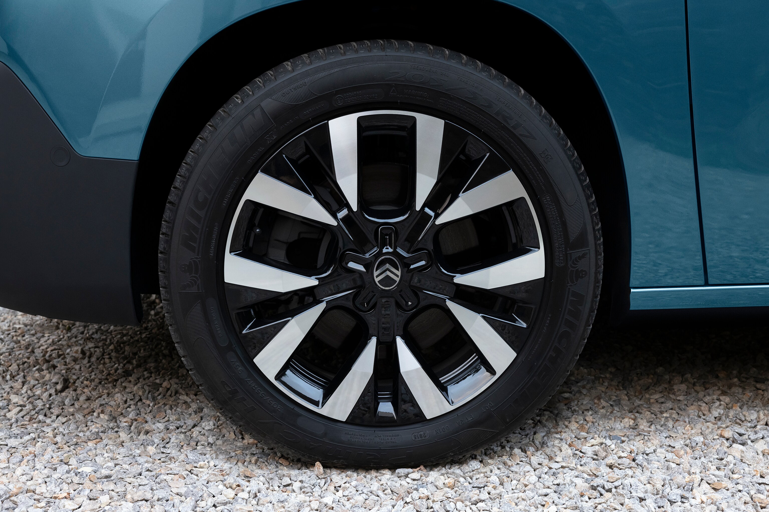 Wheel detail view Berlingo highlighting modern alloy design, safety, durability and enhanced exterior character
